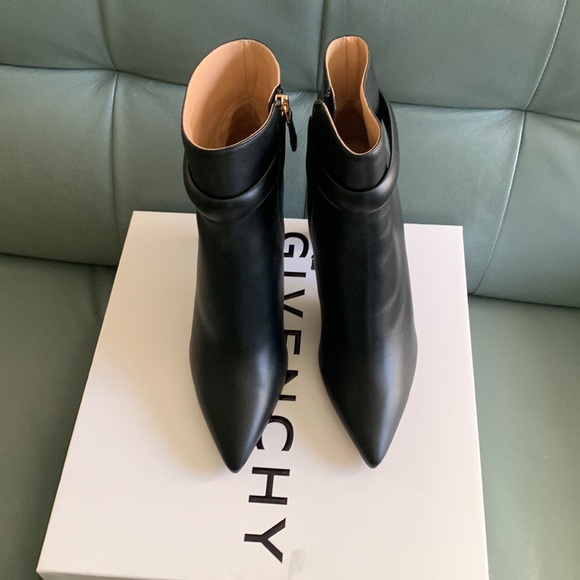 Givenchy Carene 95mm Logo-Heel Ankle Booties - Picture 6 of 8